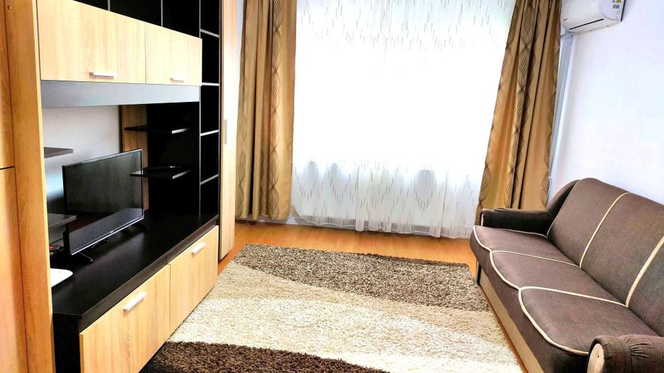 Închiriere Apartament cu 2 camere renovat complet, Smart TV ✨ - Poză 1