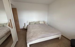 Apartament spațios cu 3 camere, 2 băi și balcoane generoase - Poză 14