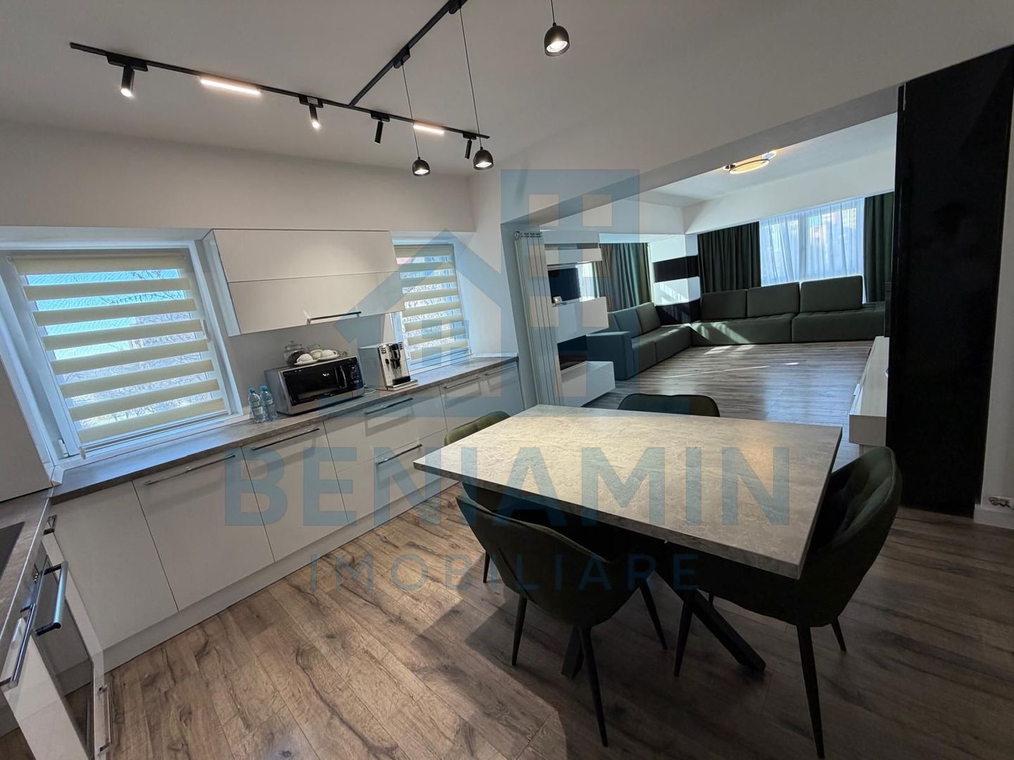 3 Decomandate-Etaj 2-Centrala termica-83mp-Mobilat-Utilat-Liber - Poză 11