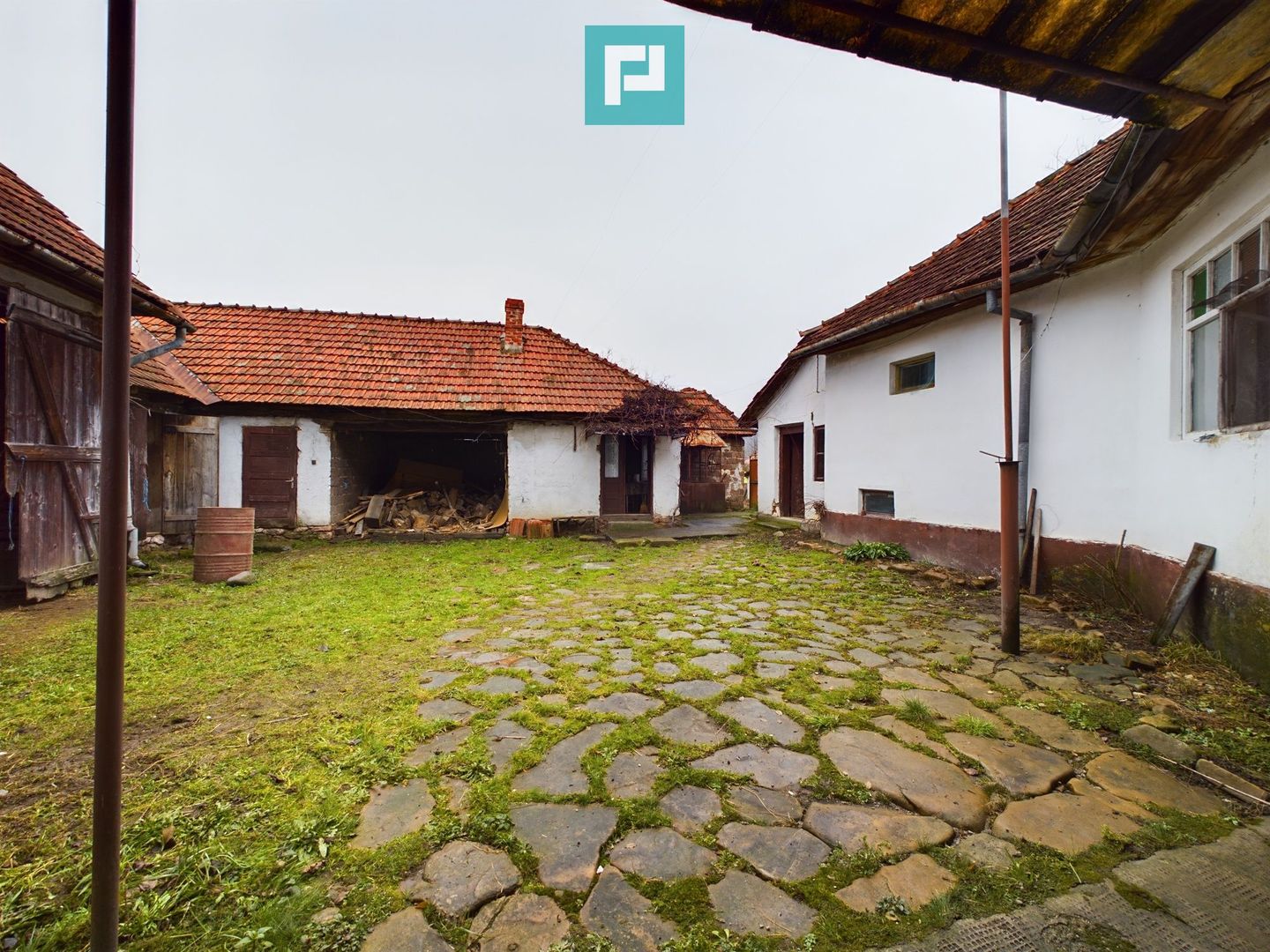 Casă impresionantă, cu anexe în Dezna-Moneasa! - Poză 5