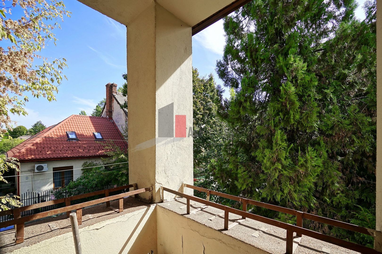 Proprietatea "ARCHA" , Vatra Luminoasa, JUMATATE DE VILA, intrare separata - Poză 22