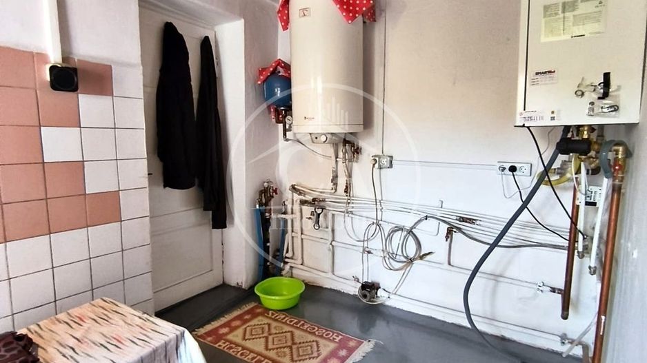 Casa de vânzare cu 7 camere de tip P+M in Sanmartin, Bihor - Poză 28