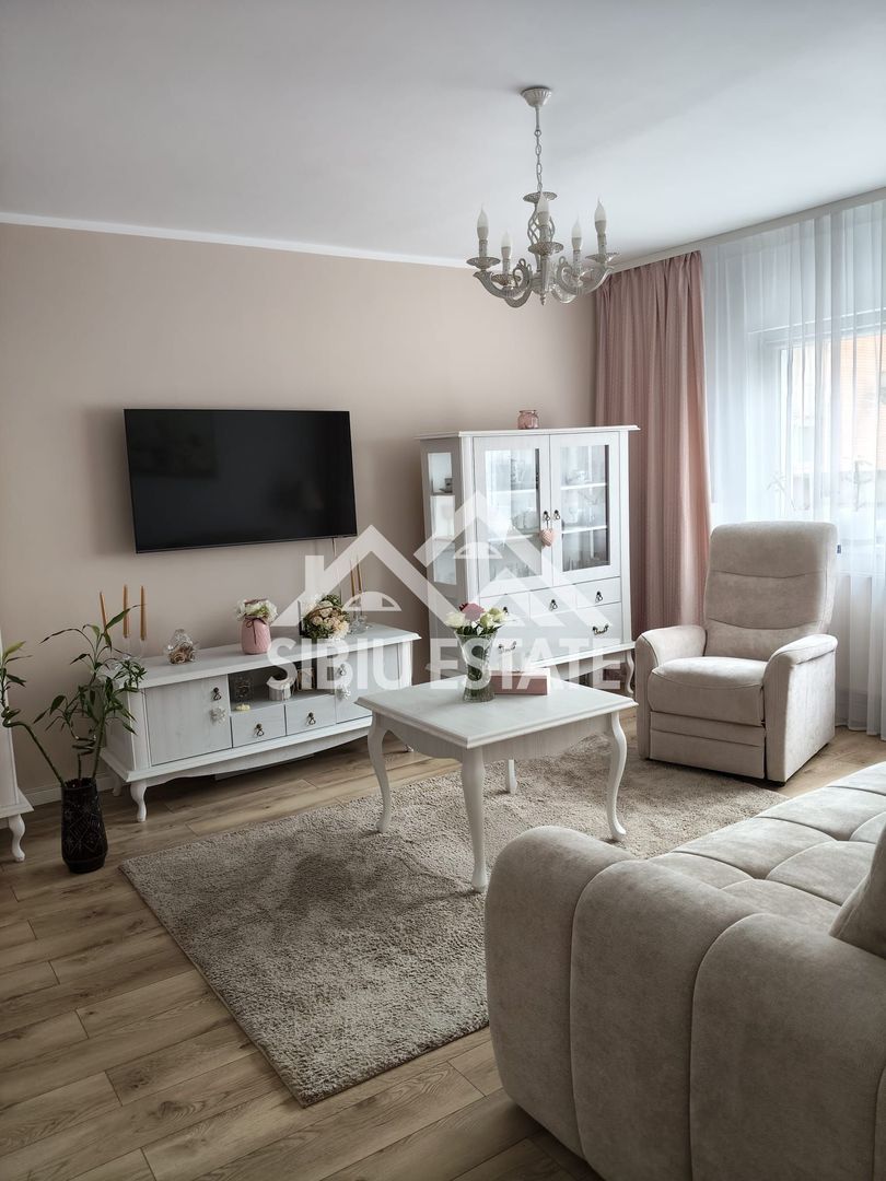 Apartament de vanzare decomandat 2 camere mobilat si utilat - Terezian - Poză 1