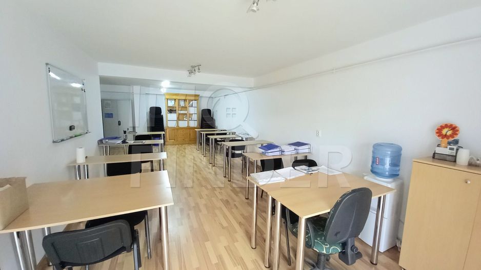 Apartament Bloc Nou etajul 1 cu 2 parcari Subterane - Poză 2