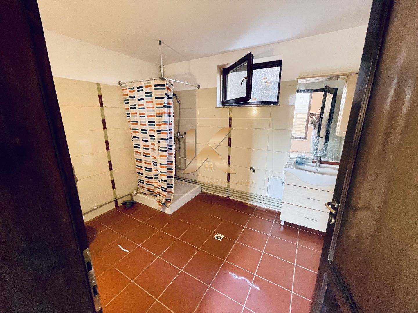 Vila superba cu 5 camere Zona Pârneava/Negociabil! - Poză 7