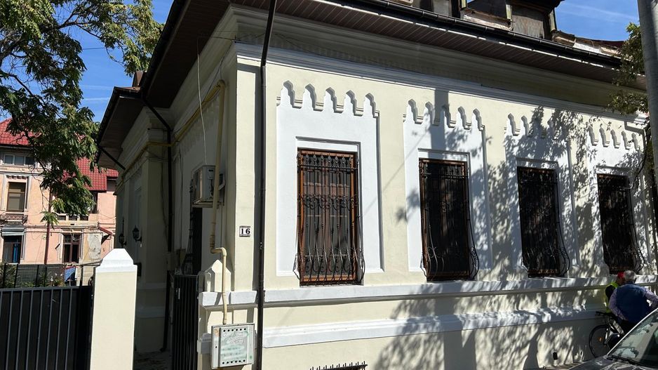 Vilă Neoclasică Arh. Enescu Cișmigiu 4 camere - Poză 1