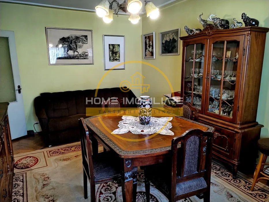 Zona Palas/ Apartament 3 camere/ Decomandat/ 72mp - Poză 1