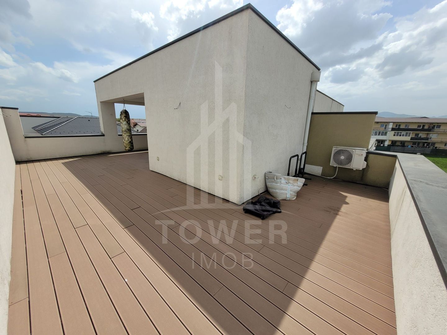 Triplex de vânzare în Șelimbăr –  terasă panoramică, panouri solare. - Poză 12