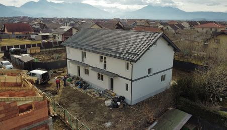 De Vânzare Duplex În Cartierul Izvor
