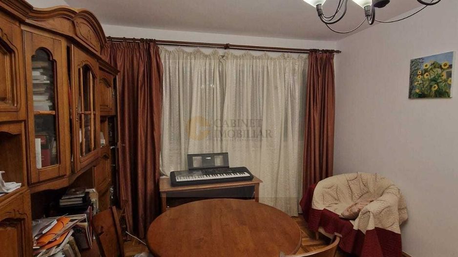 2 camere  |  Piata Victoriei  |  Etaj 2 | Creditabil - Poză 1