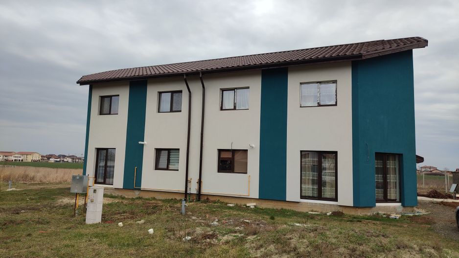 Sanandrei, Spurafete generoase, drum asflatat - Poză 1