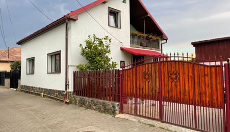 Casă individuală | 4 dormitoare | Garaj | 250 mp teren | Șelimbăr