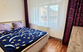 Ofer spre închiriere apartament 3 camere,2 bai, zona Lipovei, 400 euro/lună. - Poză 1