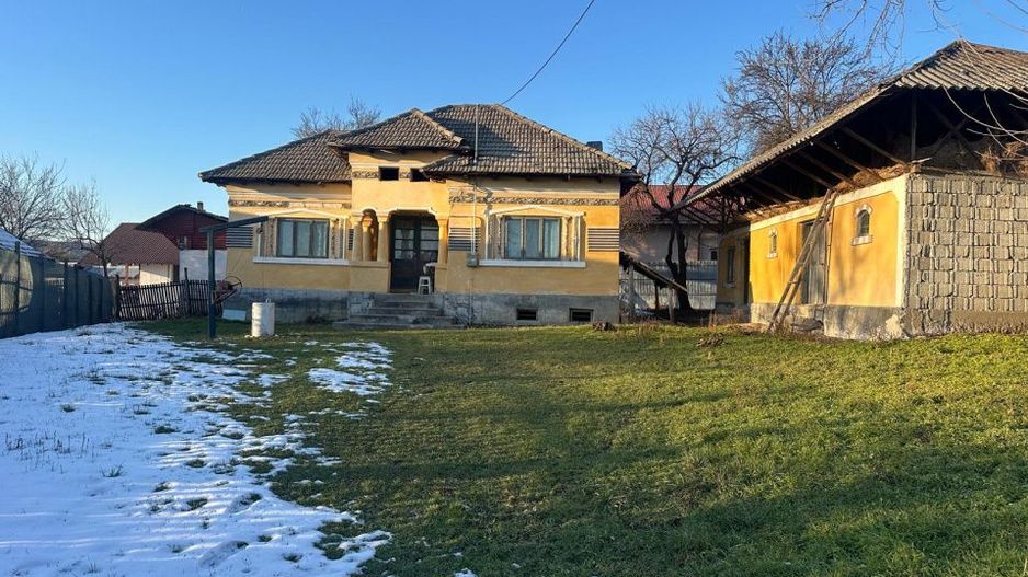 Casa in Com. Priboieni, Sat Pițoi - Comision 0 - Poză 1