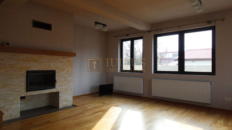 Braytim; 3 dormitoare, living saptios cu semineu. - Poză 4