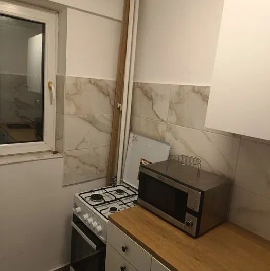 Garsonieră Titan –renovată 2025, Prima Inchiriere, 10 min Metrou Titan - Poză 6