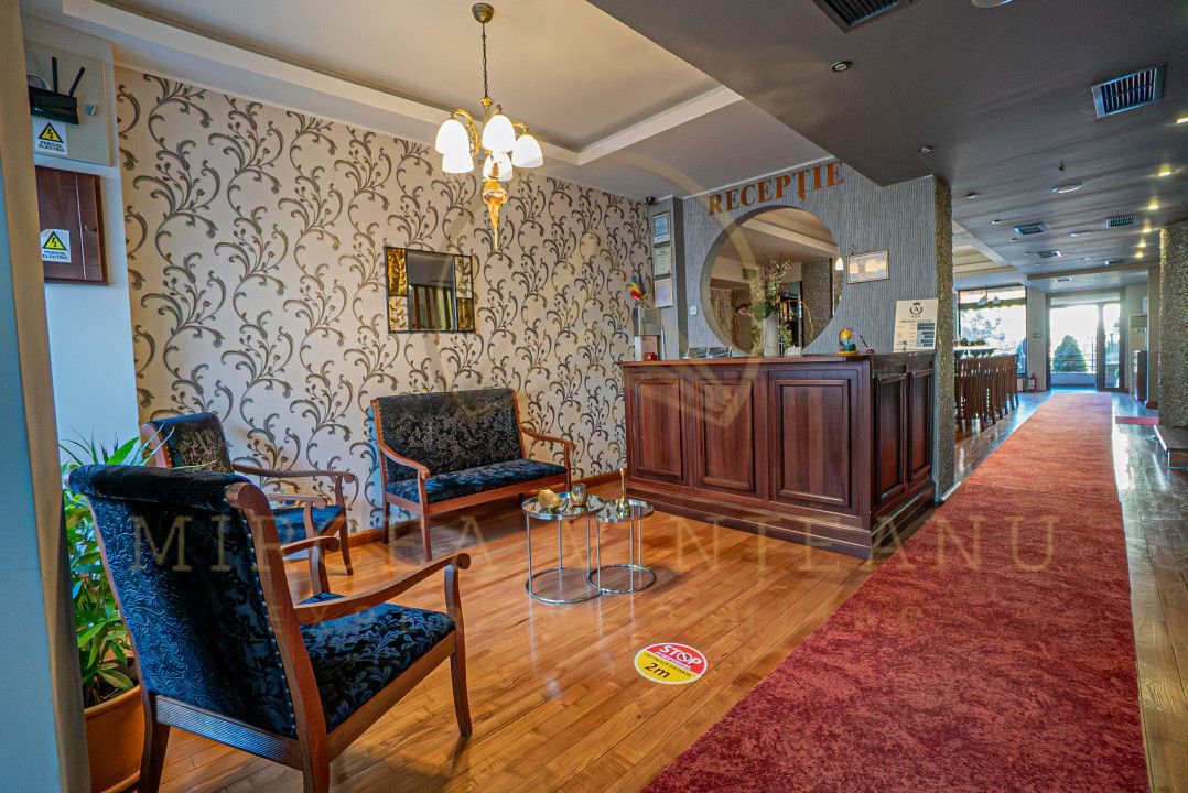 Hotel 3 Stele de Vânzare la  Delfinariu, aproape de Mamaia - Poză 10