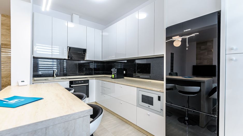 Apartament 3 camere, lux - Poză 2
