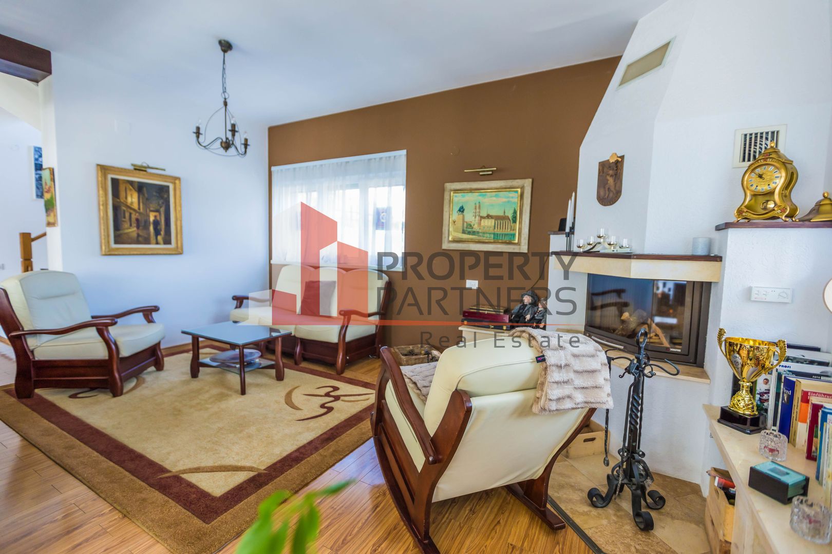 Vilă in Bran cu teren de 28.000 mp și priveliște spectaculoasa - Poză 8