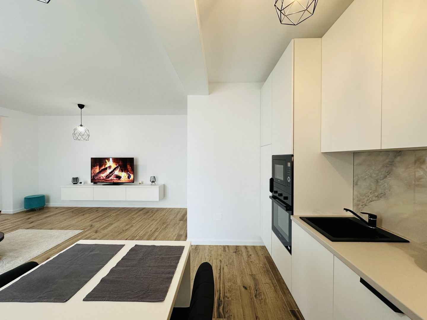 Oferta inchiriata - Apartament spatios si luminos - Segmentul Premium - Poză 25