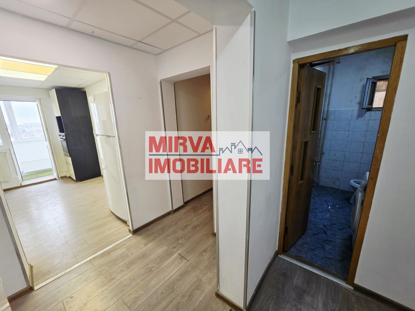 Apartament 3 camere, 2 băi cu geam, balcon generos – Republicii - Poză 12