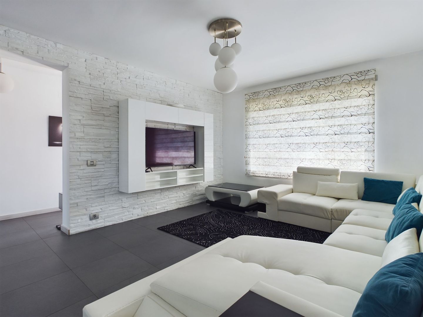 Vilă modernă cu 5 camere Curtici - Poză 15