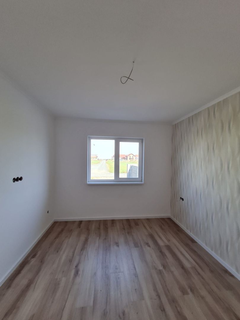 Casa individuala pe parter cu teren de 687 mp - Poză 16