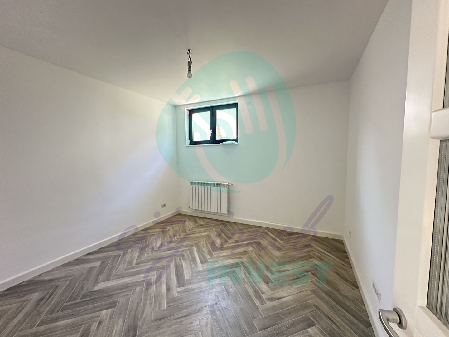 Casa NOU RENOVATA la 5 minute de metrou - Poză 18