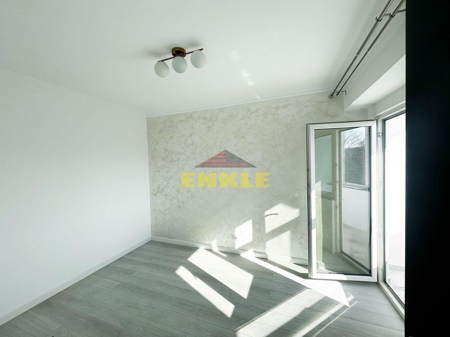 De vanzare apartament 2 camere, zona Est Clinic. - Poză 2