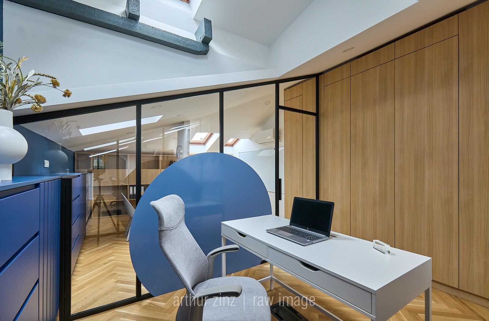 Birou amenajat | Mobilat si utilat | Cladire consolidata si renovata - Poză 15