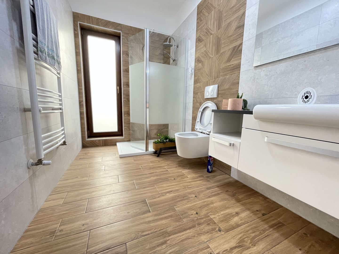 CASA PE PARTER IN ZONA MEHALA - Poză 5