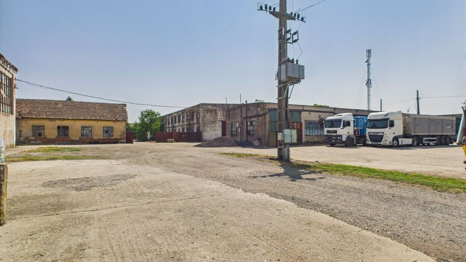 Complex industrial cu hale și teren  în Orțișoara - Poză 45