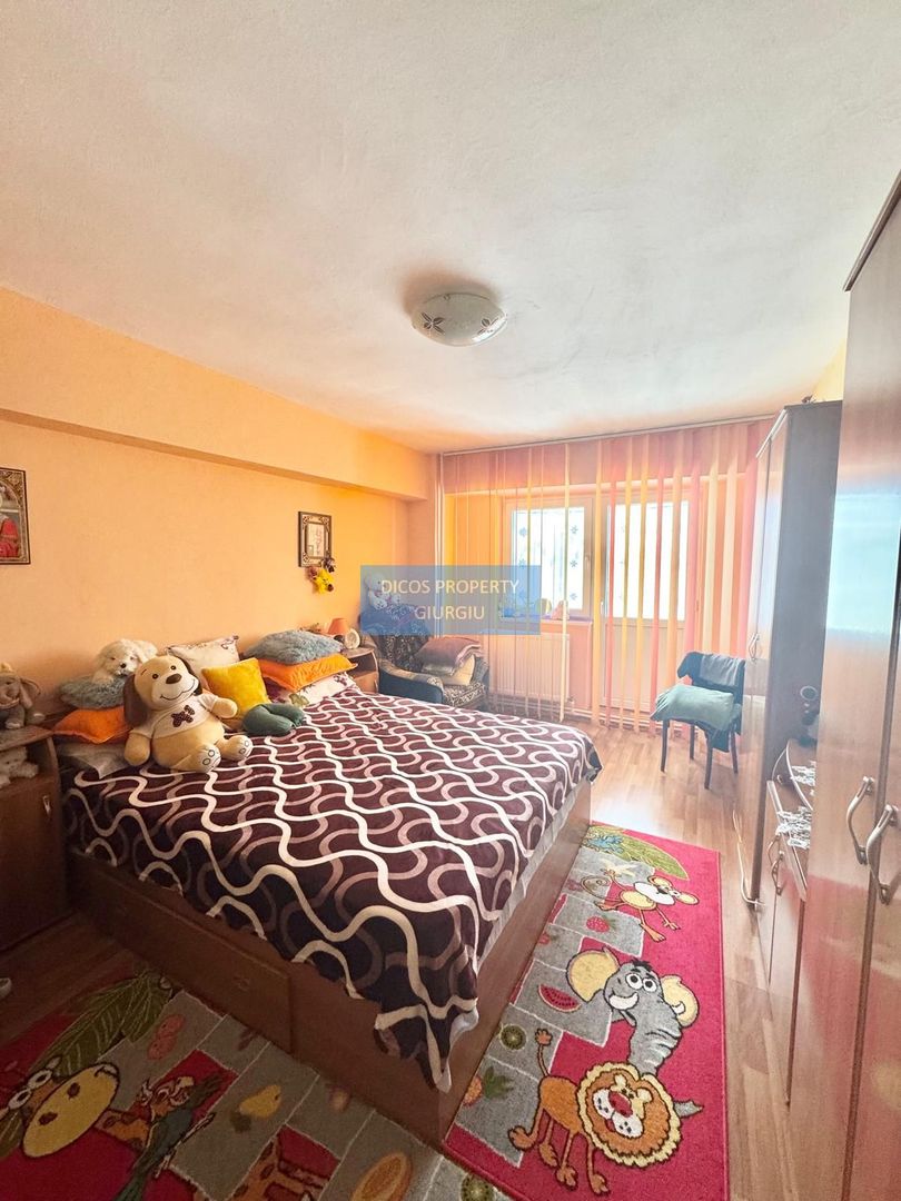 Apartament spațios, 3 camere – Bulevardul CFR, Giurgiu - Poză 11