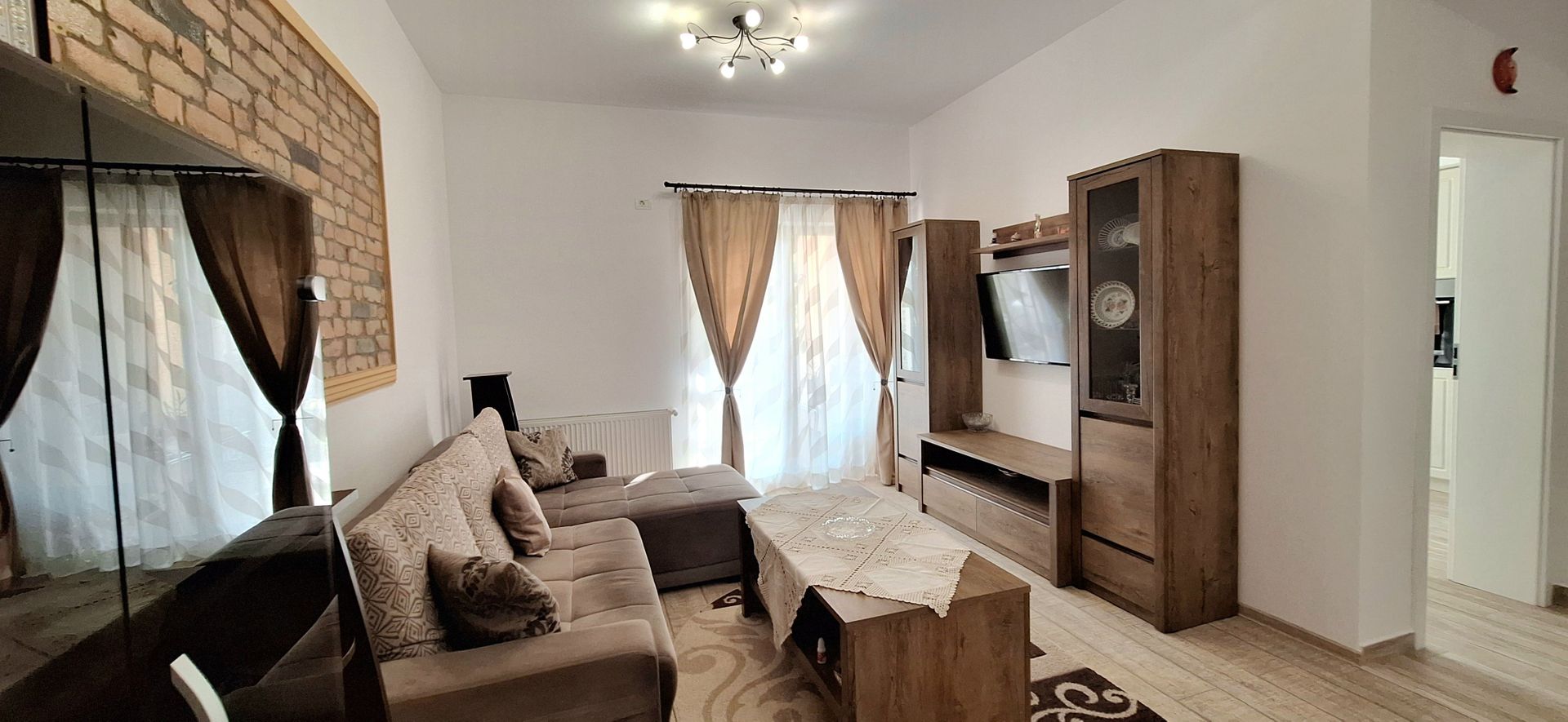 Duplex parter cu teren de 343mp - Poză 1