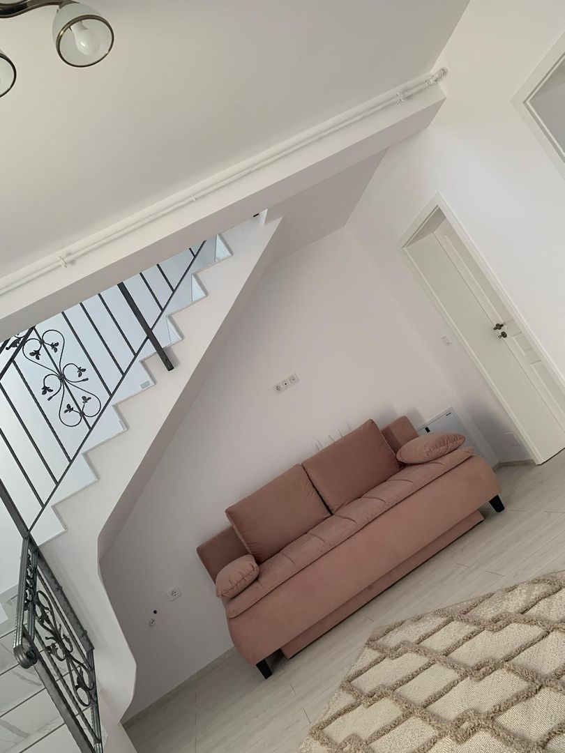 Calea Urseni – Giroc | Casă insiruita P+1 | Mobilată complet | 2 parcări - Poză 12