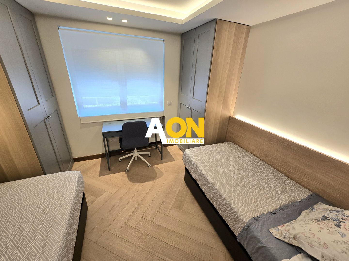 Apartament 3 Camere, Superfinisat, Zona Centru, cu Garaj - Poză 9