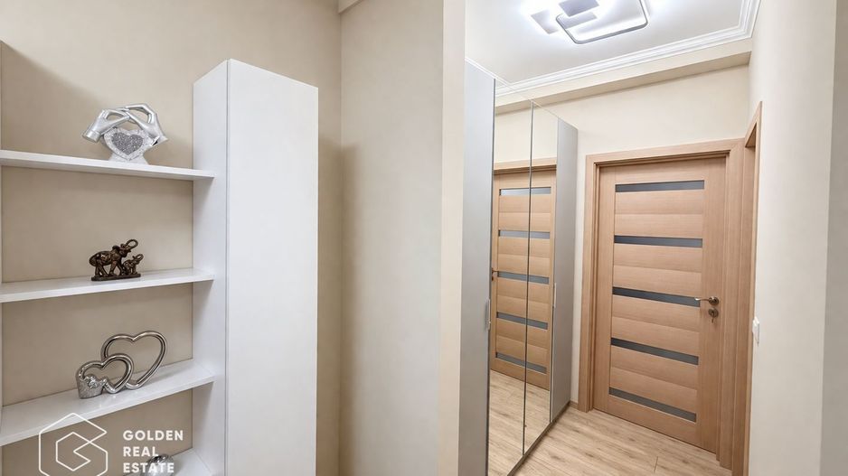 Apartament superb, BERMO, 2 camere, etaj 1, totul nou, centrala proprie, balcon - Poză 8