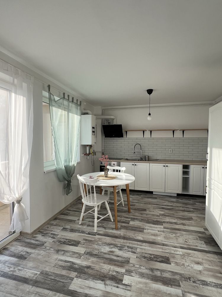 Vand apartament cu 2 camere - Poză 4