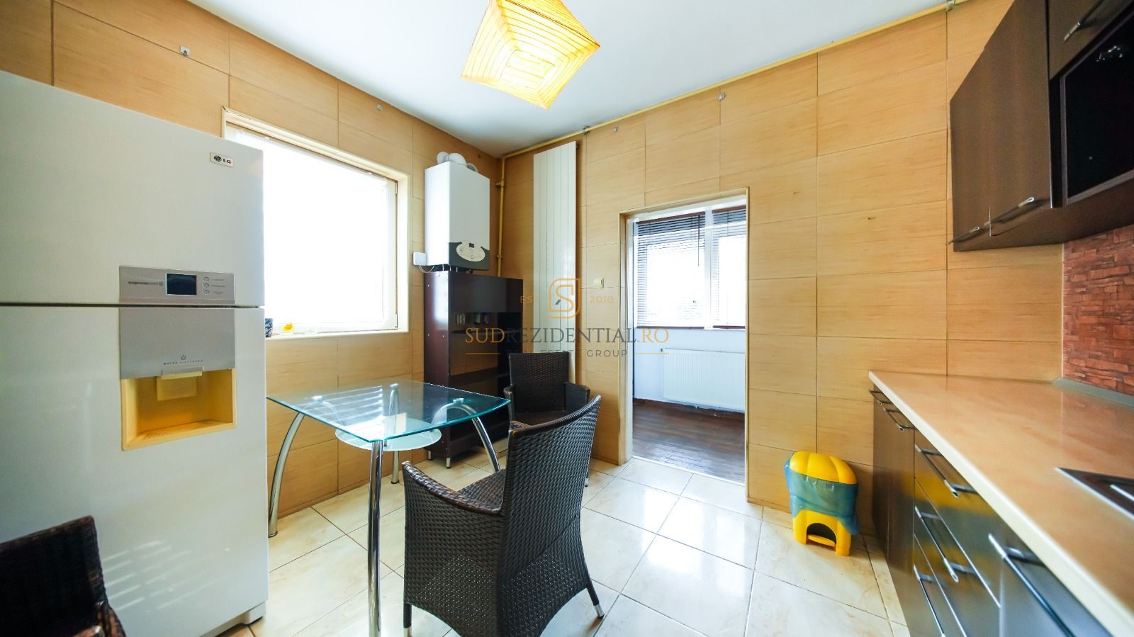 CASĂ CU TEREN 262 MP ȘI SPAȚIU COMERCIAL – SECTOR 4, BUCUREȘTI - Poză 19