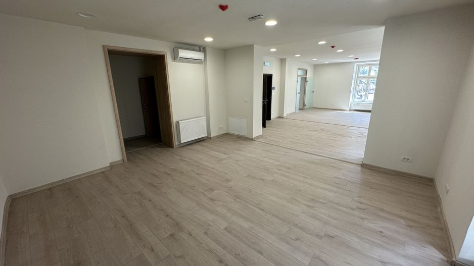 Saptii de birouri Ultracentral supraf. de la 28pana la125 mp - Poză 7