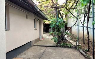 Vanzare casa 6 camere, 3 bai, 3 bucatarii, 2 centrale,  curte individu - Poză 20