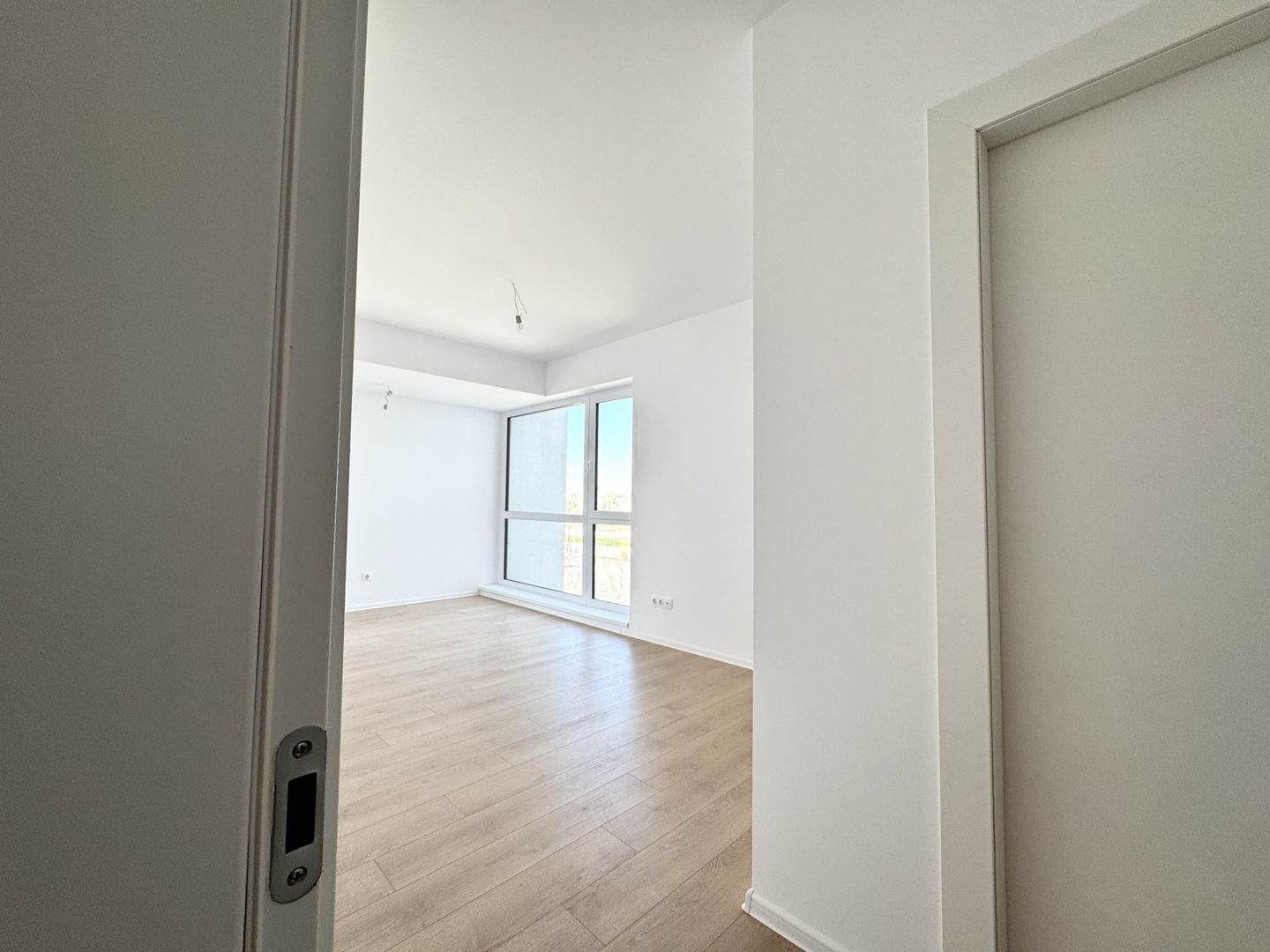 3 camere nou Finisat la cheie - 79 mp SU - Sector 1 - Poză 16