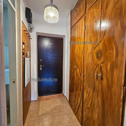 Garsoniera de renovat etaj intermediar Piata Delfinului - Poză 4