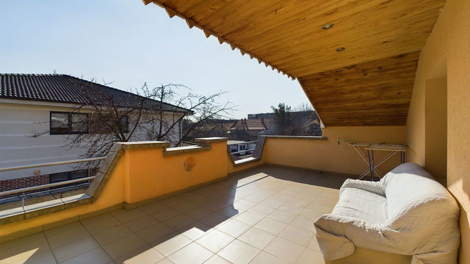 Casă spațioasă în zona Blașcovici, Timișoara - Poză 23