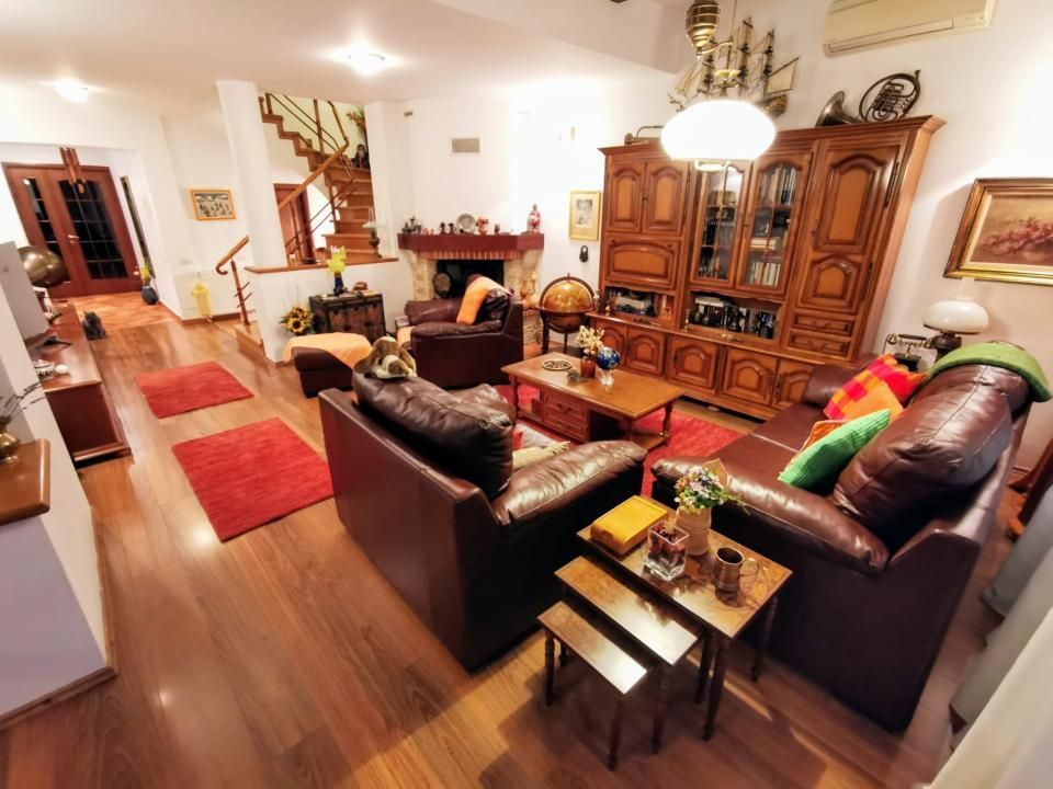 Casă spațioasă și elegantă în Dămăroaia- Jiului- Izbiceni- Comision 0% - Poză 12