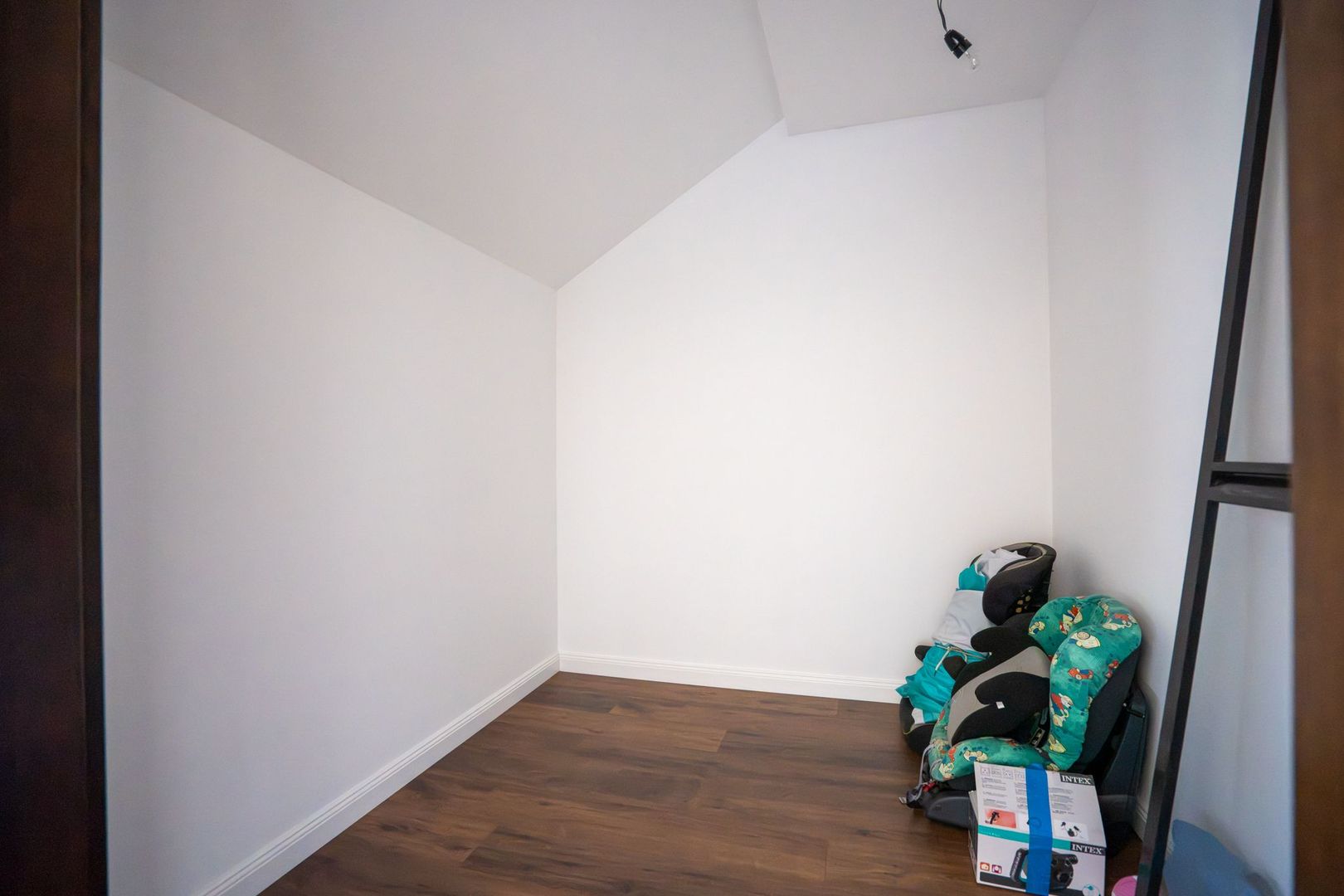 Casa Episcopia cu 774 mp teren, 4 dormotoare - Poză 9