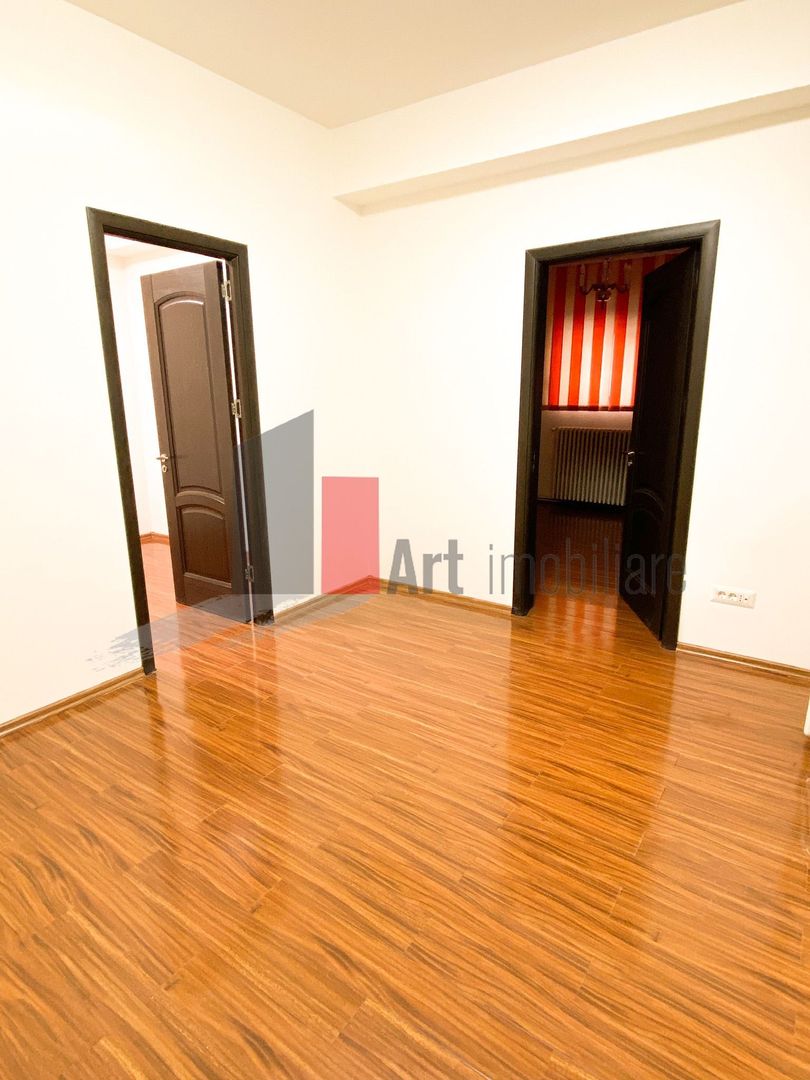 4 camere Dacia - Parc Ionid - Poză 5