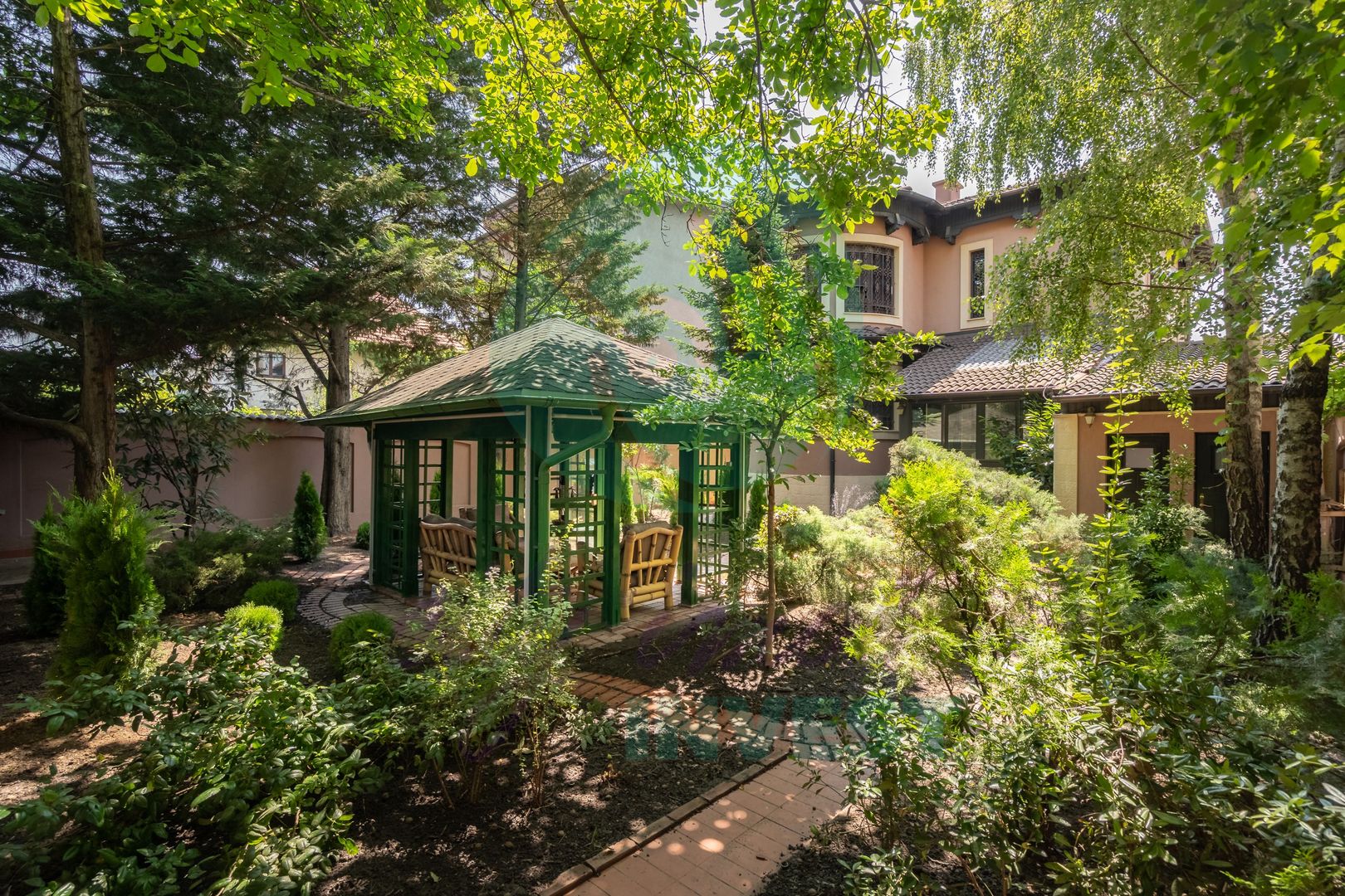 Vila eleganta si rara in cartierul Domenii - Poză 3