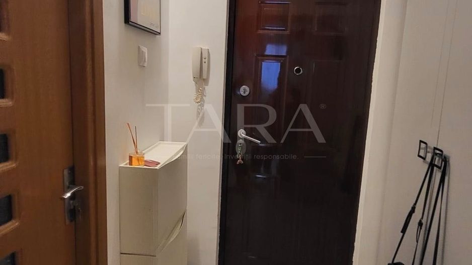 Garsonieră renovată, mobilată și utilată, cu parcare, zona semicentral - Poză 7
