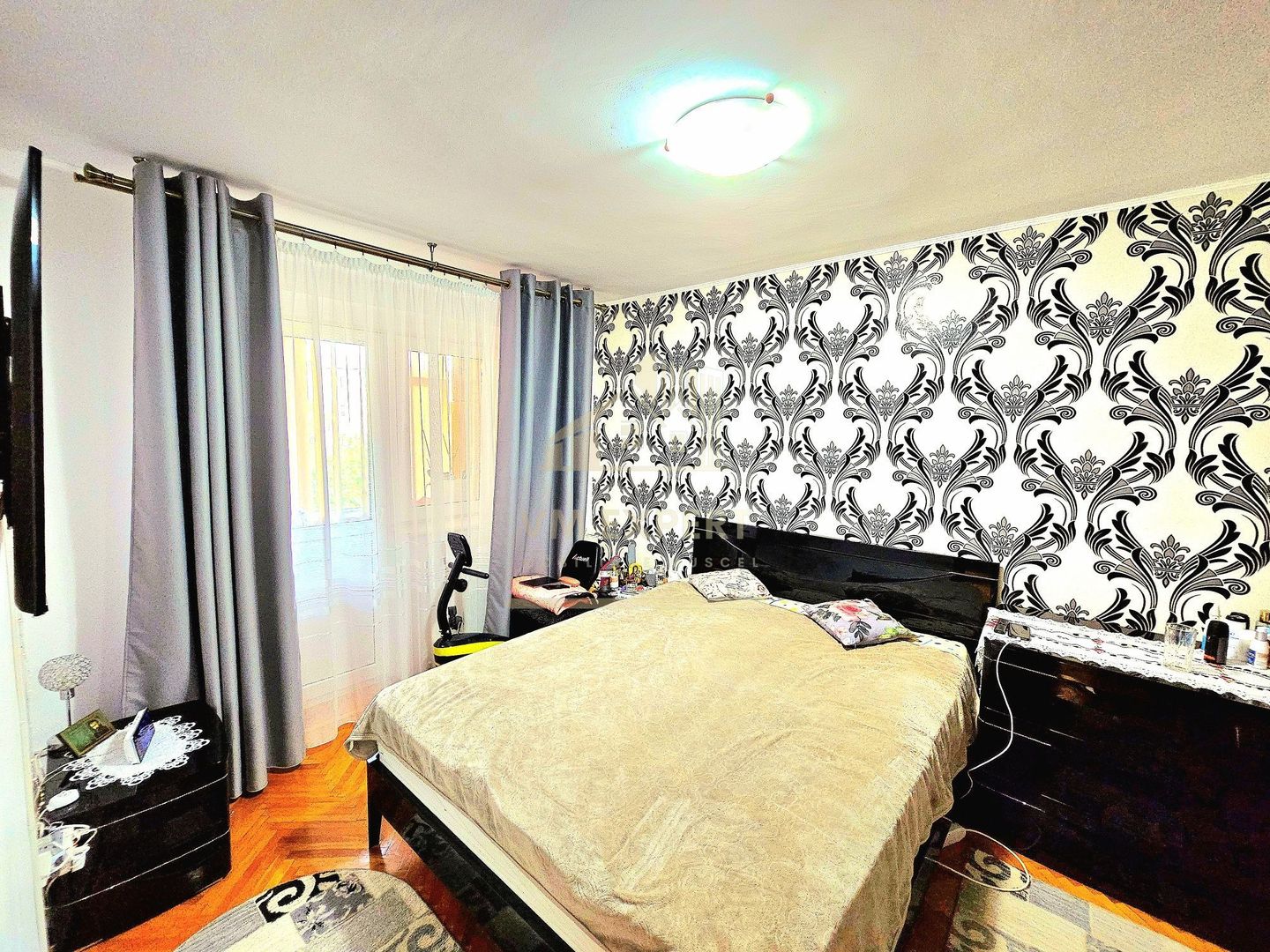 APARTAMENT 2 CAMERE CAMPULUNG, ETAJ 2 - Poză 2